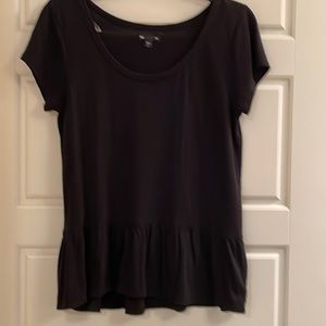 Peplum top. Gap size small.
